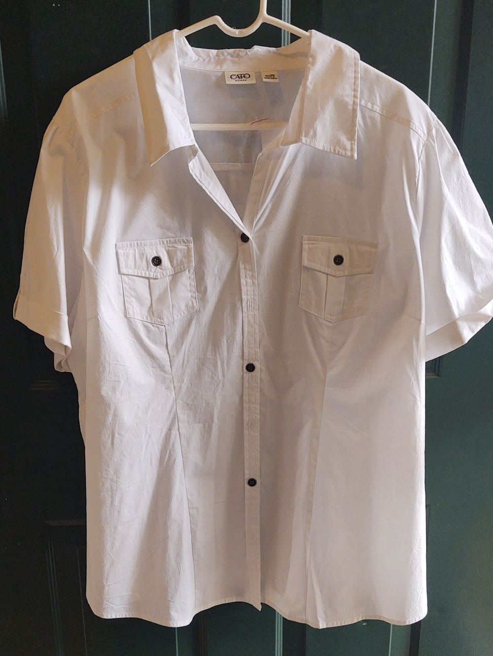 Cato Woman White Short Sleeve Casual Button-Down Shirt (26/28W)